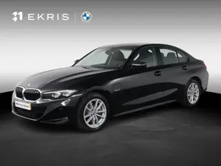 BMW 3-serie 320e | SOH 99% | Lederen Sportstoelen | Camera | Parkeersensoren voor en achter | Climat