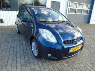 TOYOTA YARIS 1.3 VVTI DYNAMIC