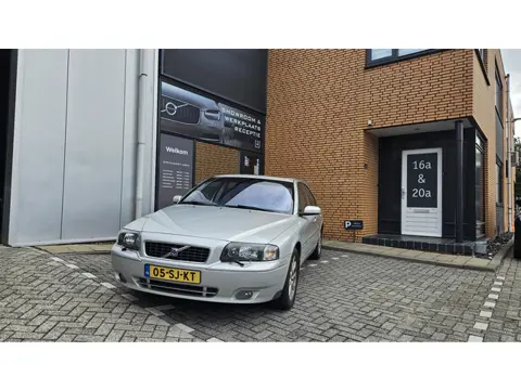 Volvo S80 2.5T Momentum Graphite