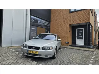 Volvo S80 2.5T Momentum Graphite