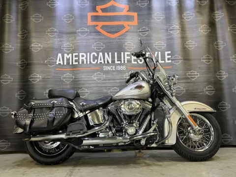 Harley-Davidson Cruiser Heritage Softail Classic - FLSTC
