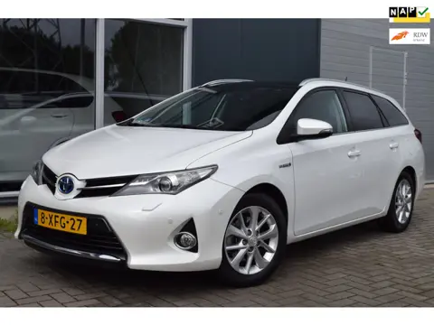 Toyota Auris Touring Sports 1.8 Hybrid Lease+ | Automaat | NAP + APK 9-2027