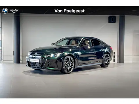 BMW i4 M60 84 kWh | M Sport | Stoelverwarming | Achteruitrijcamera | Head-Up Display |