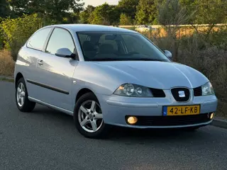 Seat Ibiza 1.4-16V Signo Automaat / elect ramen / airco / apk / nwe onderhoudsbeurt