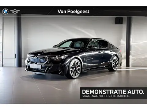 BMW i5 M60 xDrive 84 kWh | M Sport Pro | Glazen Panoramadak | Stoelventilatie | Bowers & Wilkins | T