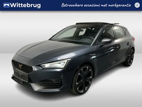 CUPRA Leon 1.4 e-Hybrid VZ Performance / 245 PK/ AUTOMAAT/ PANO/ KEYLESS/ STOELVERWARMING/ NAVI/ FUL