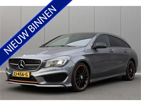 Mercedes-Benz CLA-Klasse 200 | AMG | PANO | SFEERVERLICHTING | STOELVERWARMING