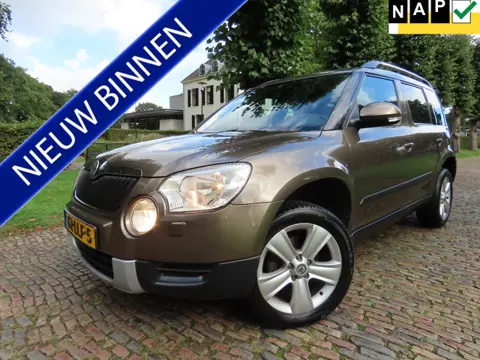 Škoda Yeti 1.2 TSI Elegance Ecc Cruisecontrol Panoramadak Pdc Lm Velgen Dakrails Trekhaak***Apk t/m 