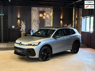 Volkswagen TIGUAN 1.5 eHybrid R-Line Edition|Pano|Full options