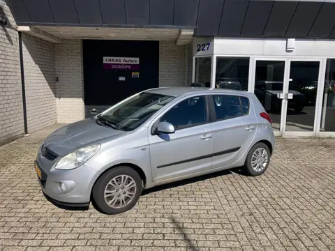 Hyundai I20 1.2i DynamicVersion / AIRCO / 5 DEURS / APK MEI 2027 /