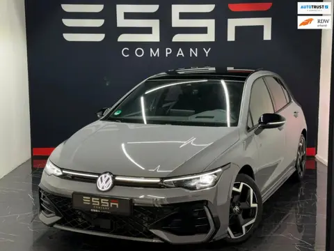 Volkswagen Golf 1.5 eTSI R-Line Pano|IQ|Dodehoek|Camera|ACC