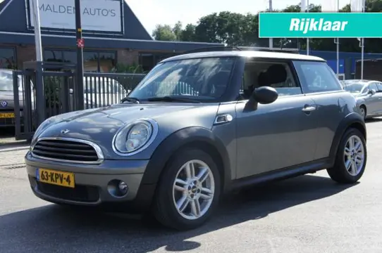 MINI COOPER 1.4 ONE ANNIV. MK II PANORAMA/AIRCO/CRUISE/NAVI/AUX KEURIGE STAAT