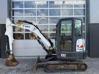 Bobcat E32 (bj 2015)