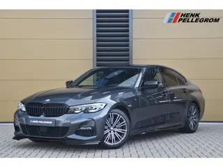 BMW 3-serie 330i Executive Edition * M-Sportpakket * Head-up * Sportremmen * Spoilerpakket *