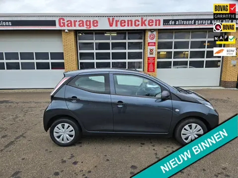 Toyota Aygo 1.0 VVT-i x-now