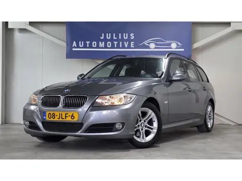 BMW 3-serie Touring 318i Business Line Groot Navi CruiseControl APK 06-2027 Garantie!