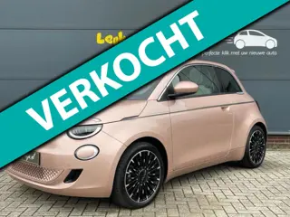 Fiat 500 e La Prima 42 kWh *carplay *p-camera *leer *17 inch