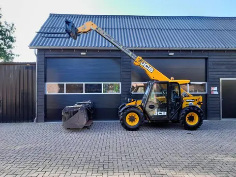 JCB 525-60 Agri Plus | Verreiker met airco LEASE €800
