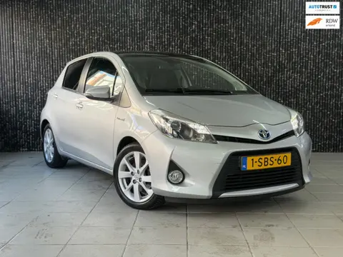 Toyota Yaris 1.5 Full Hybrid Dynamic Pano | Camera | Navi