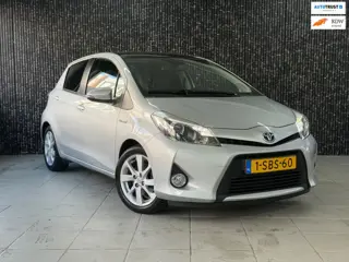 Toyota Yaris 1.5 Full Hybrid Dynamic Pano | Camera | Navi