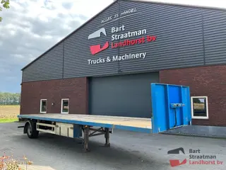 Tracon Uden TO S1210 gestuurde luchtgeveerde platte citytrailer. BS2156