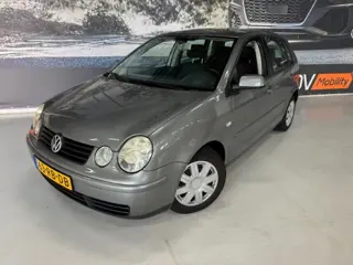 VOLKSWAGEN POLO 1.4-16V ATHENE / Airco / 5-deurs / Distributie vervangen in 2023 / Boekjes aanwezig.