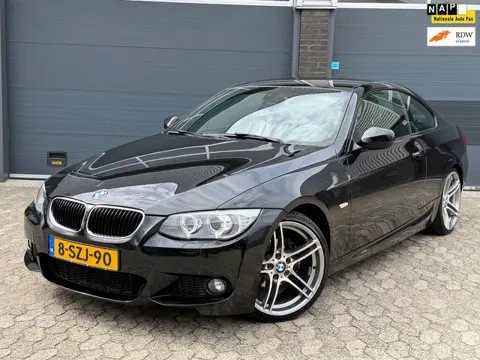 BMW 3-serie Coupé 320i M-PAKKET|GRT NAVI|LEER|NAP|AUTOMAAT