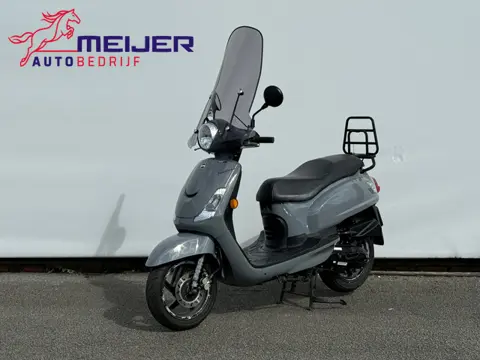 SYM Snorscooter Fiddle II Smoke scherm | Euro 5 | BTW Scooter !!