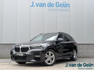 BMW X1 sDrive18i Executive | M-Sport | Panorama | LED| Camera