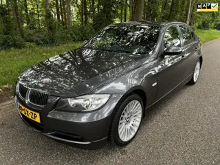 BMW 3-serie 320i Graphite