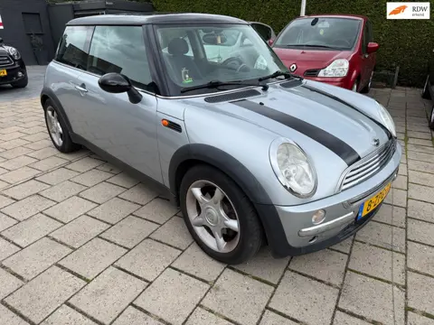 Mini 3-Deurs 1.6 Cooper Pepper |koppeling cilinder lekt|