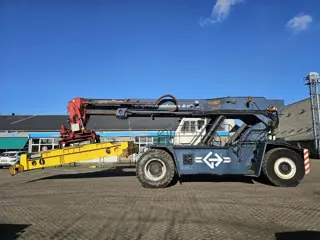 Hyco Boss Reachstacker Hyco Boss Reachstacker EH143 – 40-45 Ton – Diesel – Container Handler PM2398