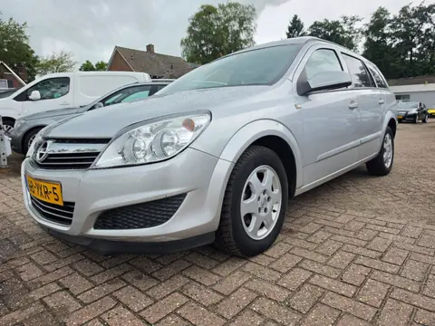 Opel Astra 1.7 CDTi Enjoy ( GRIJS KENTEKEN)