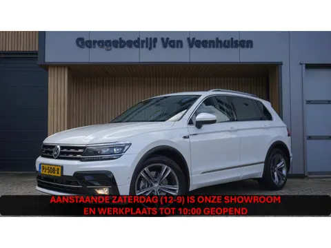Volkswagen Tiguan 2.0 TSI 180pk DSG 4Motion 2x R-Line & Highline Pano.Dak Exclusive-Leder Trekhaak 1
