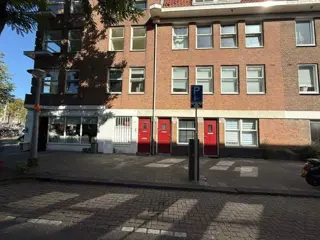 Woning aan de Davisstraat te Amsterdam