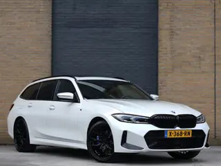 BMW 3 Serie Touring 330e xDrive | Pano | Hud | 360 cam | Elek haak |