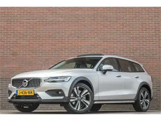 Volvo V60 Cross Country B5 AWD Pro, Origineel NL, Nappaleder, Stoelkoeling, Trekhaak, Panoramadak, M