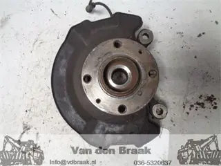 Suzuki Swift 1.3 16V 2005-2010 Fusee rechts voor