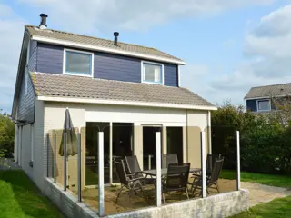 Comfortabel vakantiehuis op vakantiepark bij het strand