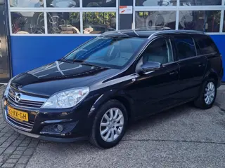 Opel Astra Wagon 1.6 Cosmo / Trekhaak / Stoelverwarming / Leder / Airco / Cruise control / 16 inch /