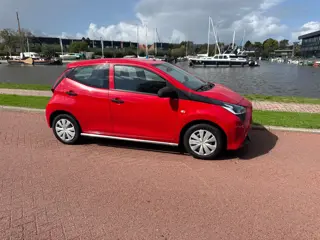 Toyota Aygo 1.0 VVT-i x-fun
