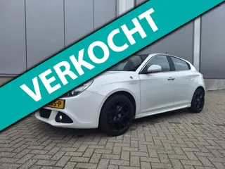 Alfa Romeo Giulietta 1.4 T Distinctive - H&S - 17 inch - carplay -VERKOCHT-