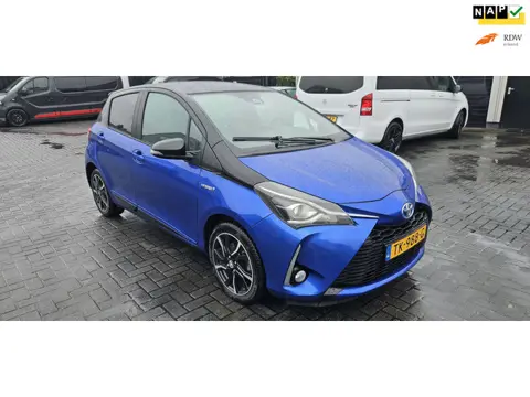 Toyota Yaris 1.5 Hybrid Bi-Tone