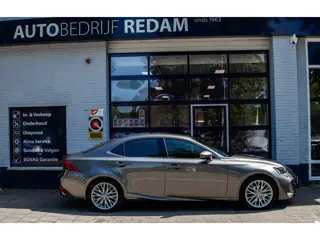 Lexus IS 300h Hybrid Business Line Pro