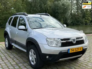 Dacia Duster 1.6 Aniversare 2wd 1e eigenaar uniek km org nl auto trekhaak airco elektrische ramen le