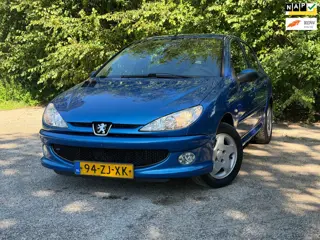 Peugeot 206 1.4 Forever | Airco + Nieuwe APK Nu € 1.275,- !!!