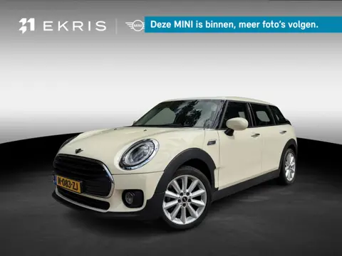 MINI Clubman One | Classic Uitvoering | 17" LM Vent Spoke | Connected Navigation Pakket | Park Dista
