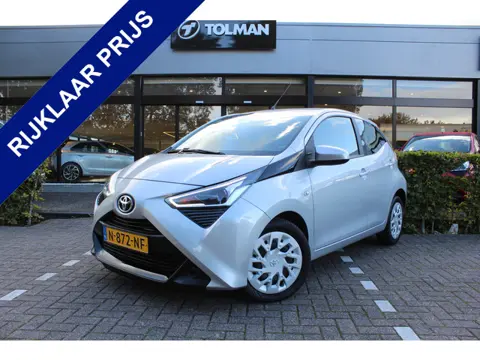 Toyota Aygo 1.0 VVT-i x-play | Rijklaar | Apple/Android | Camera | El.pakket | DAB | NL-auto