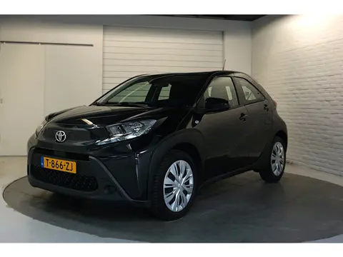 Toyota Aygo X 1.0 VVT-i MT Play Miracast Achteruitrijcamera Adaptive cruise control Lane assist Eers