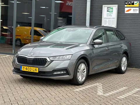 Skoda Octavia Combi 1.0 e-TSI Business Edition/1STE EIG/AIRCO/CARPLAY/NAVI/NETTE STAAT!!